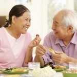 nguoi gia che do an uong Chế độ ăn uống kéo dài tuổi thọ: Nhiều carbs hơn, nhịn ăn CITIPEN
