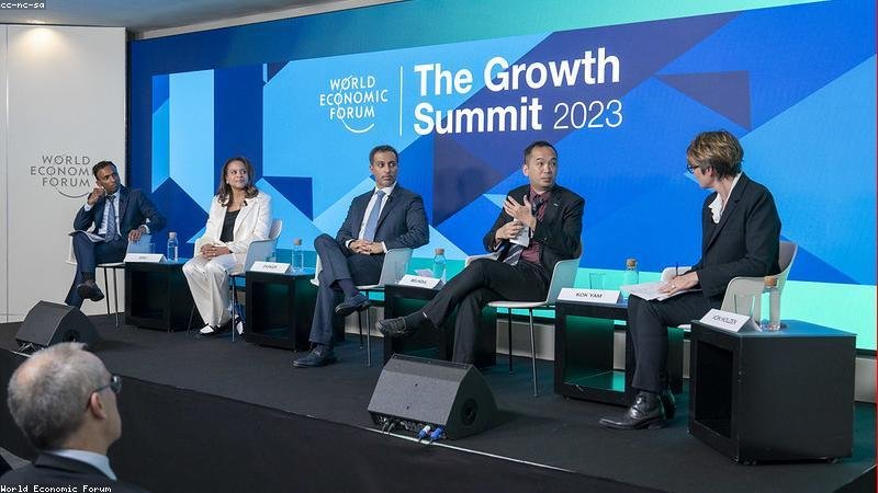 SentinelOne: The Ultimate 2025 Guide to Features, Pricing, Reviews, and Comparisons - cybersecurity image 2